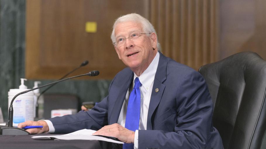 Wicker Wants Federal Workers Back at the Office